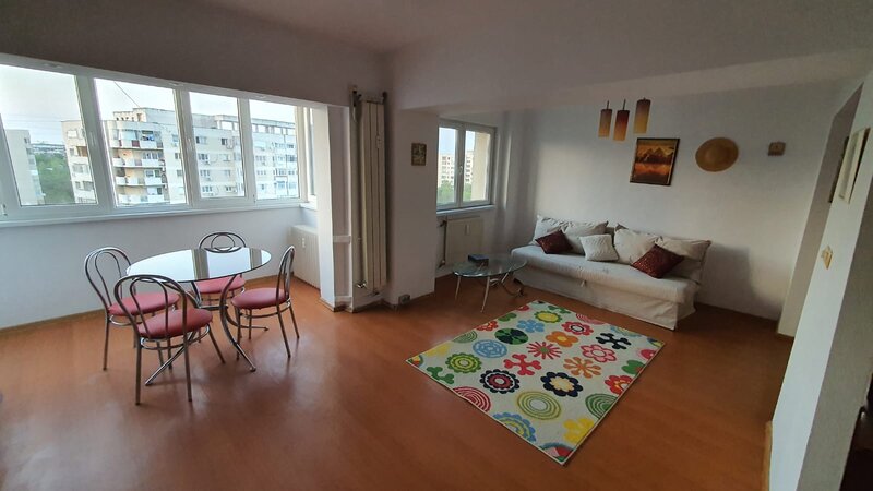 Drumul Taberei colt cu Valea Ialomitei,