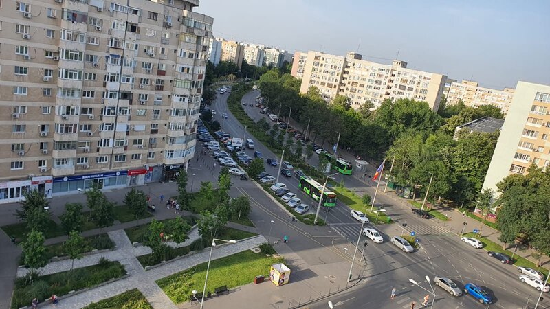 Drumul Taberei colt cu Valea Ialomitei,