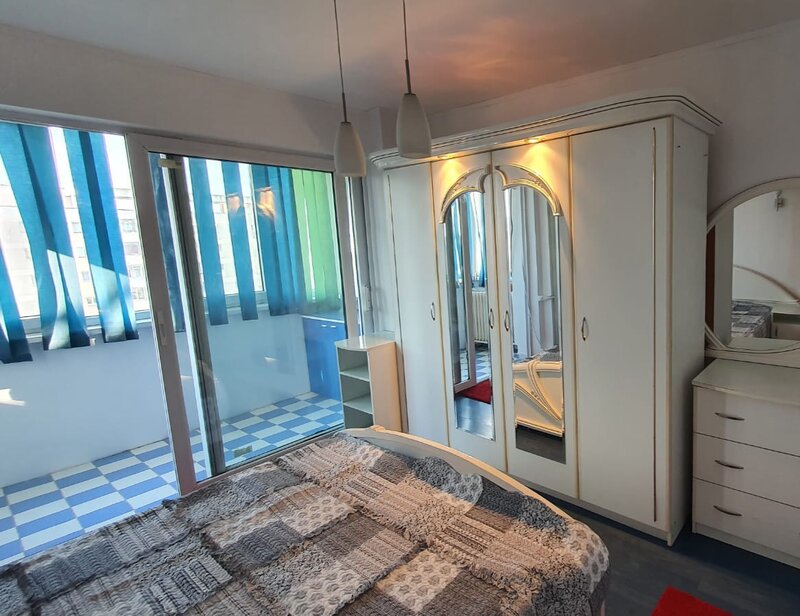 Drumul Taberei colt cu Valea Ialomitei,